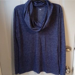Gap activewear top